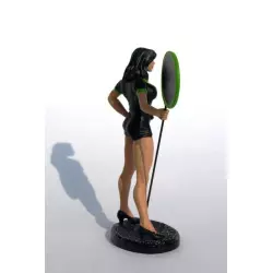 LE MANS miniatures Figure Suzon, grid girl