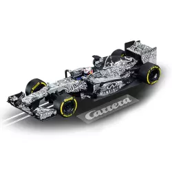 Carrera DIGITAL 132 30729 Infiniti Red Bull Racing 'Camo Bull Test Car 2015'