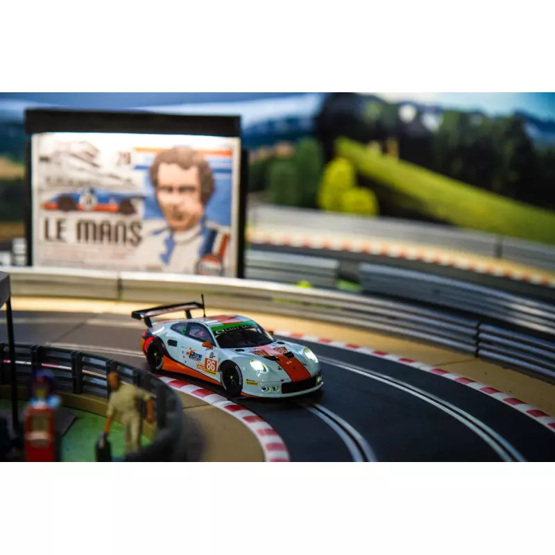 Scalextric C3732 Porsche 911 - Silverstone, 2015 Elms Series