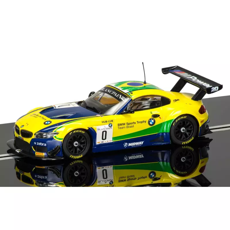 Scalextric C3721 BMW Z4 GT3 - Blancpan Series Brands Hatch 2015