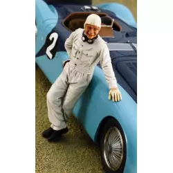 LE MANS miniatures Figurine Bugatti adossé à la voiture