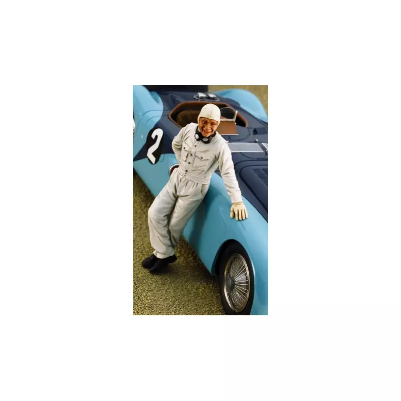  LE MANS miniatures Figure Bugatti stood against the car