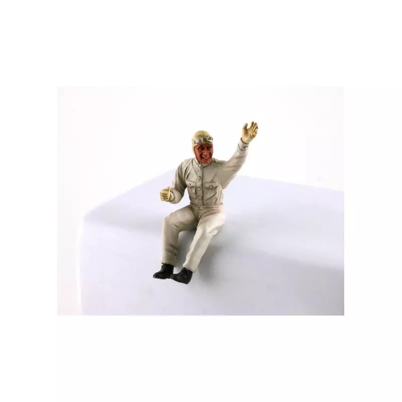 LE MANS miniatures Figurine Pilote assis des années 1930