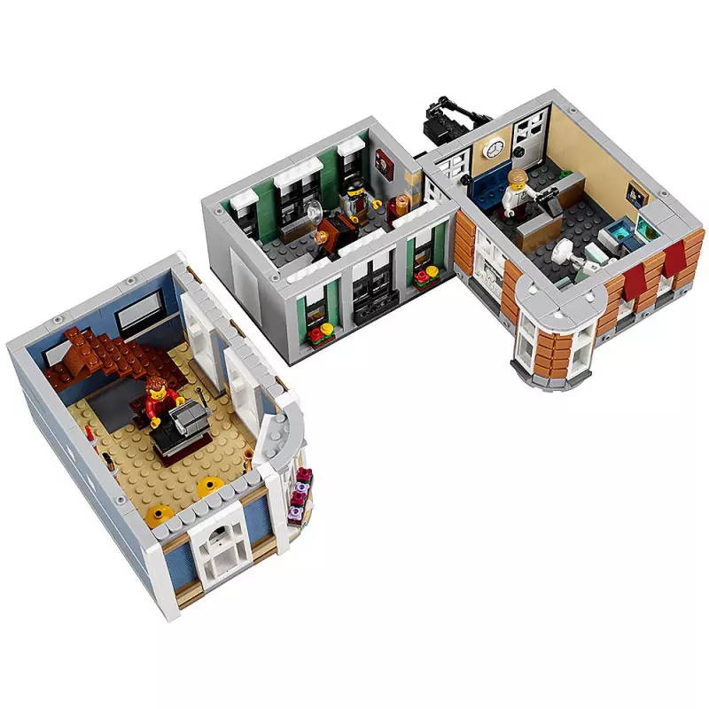 LEGO 10255 Assembly Square