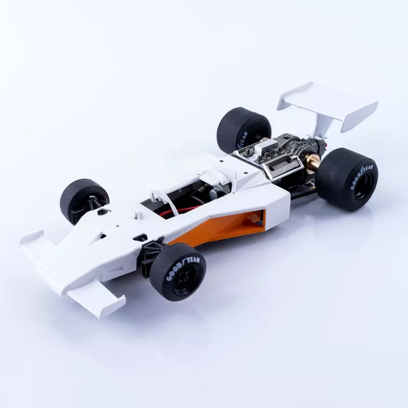 SRC 52302 McLaren M23 Chrono Beyond - Slot Car-Union
