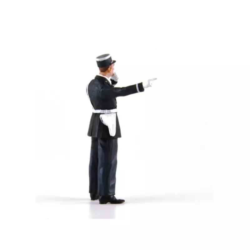 LE MANS miniatures Figurine André, policier avec son sifflet