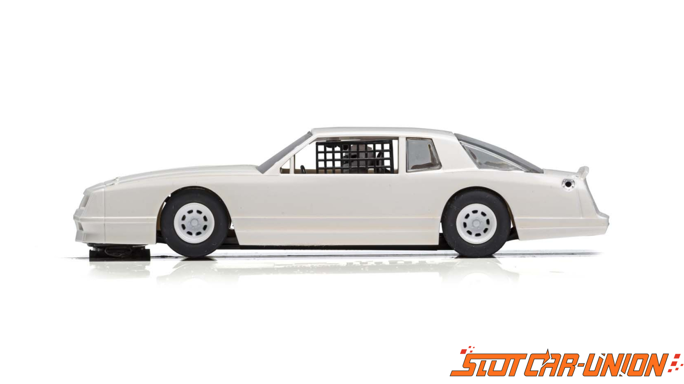 Chevrolet Monte Carlo 1986 White Slot Car Model C4072 SCALEXTRIC 