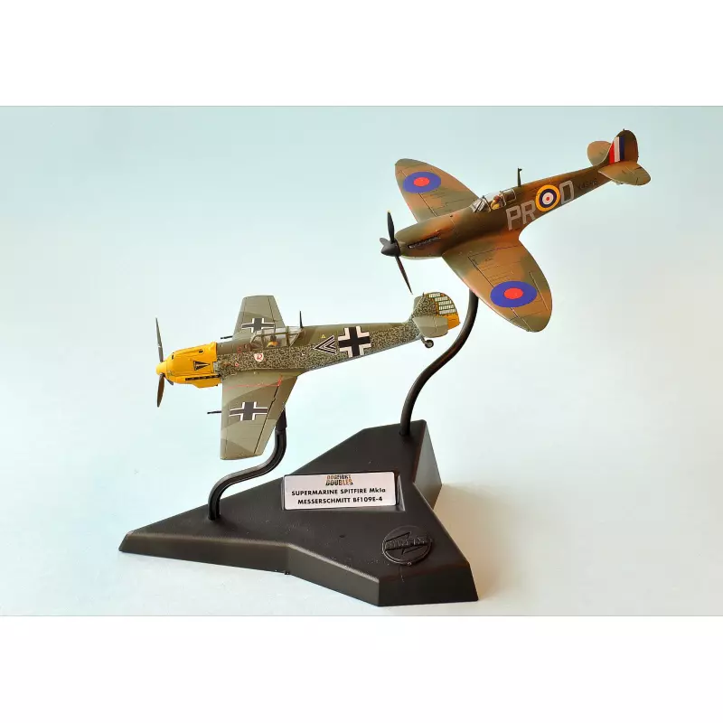 Airfix Spitfire MkIa and Messerschmitt Bf109E-4 Dogfight Doubles Gift Set 1:72