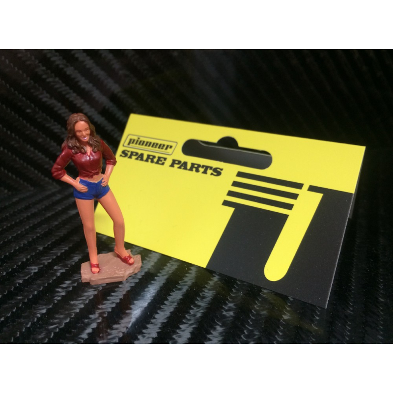                                     Pioneer FA203003 Figure de Marguerite peinte (pose des Mains sur les Hanches, Chemise Rouge)