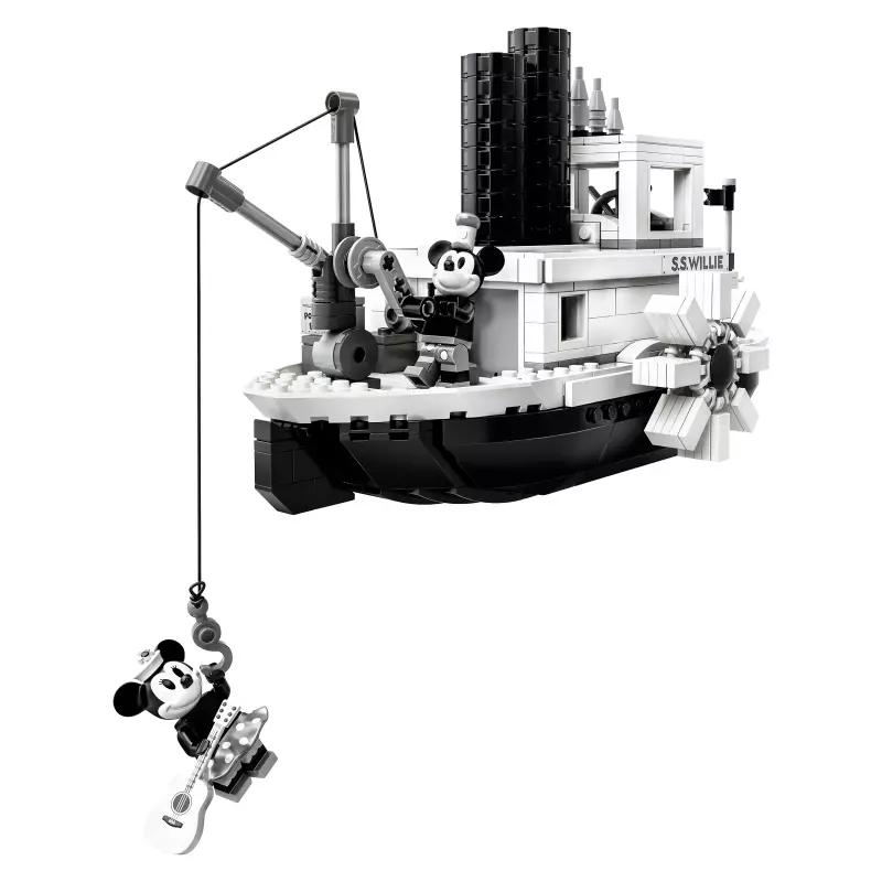 LEGO 21317 Steamboat Willie Slot Car Union