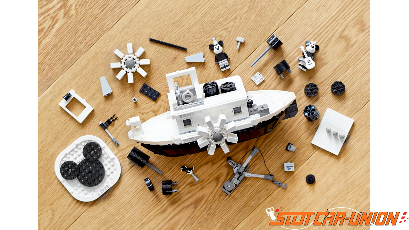 LEGO® 21317 Steamboat Willie IDEAS 