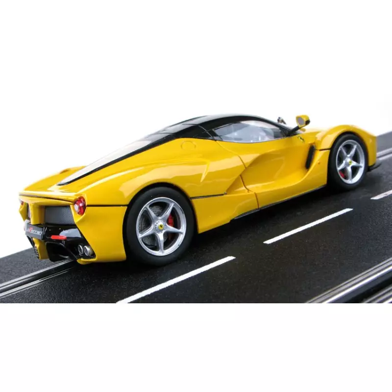 Carrera Evolution 27458 LaFerrari (Jaune)