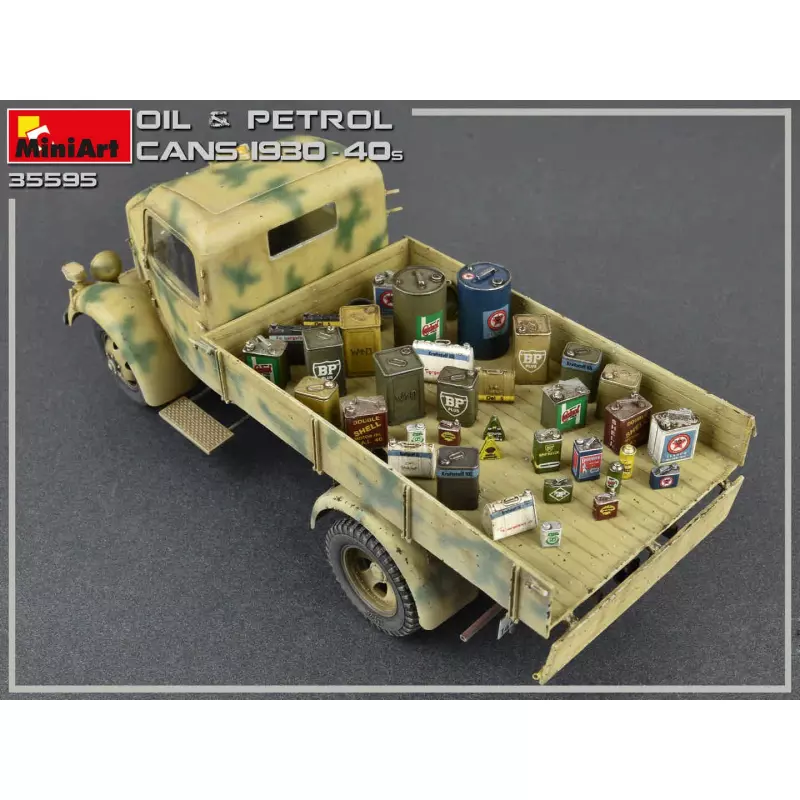 MiniArt 35595 Oil & Petrol Cans 1930-40s