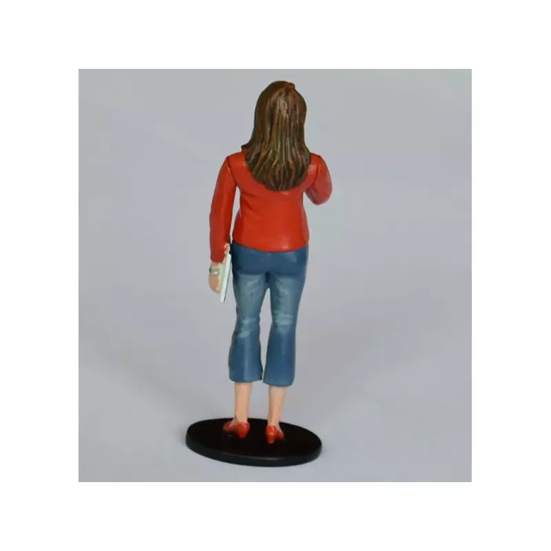 LE MANS miniatures Figurine Marion, la journaliste