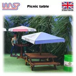 WASP Picnic table