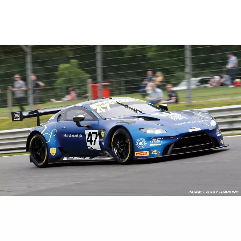 Scalextric C4076 Aston Martin GT3 - 2019 TF Sport British GT