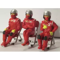 Slot Track Scenics Fig. 8 Seated Pit crew + 3 chairs Pack A
