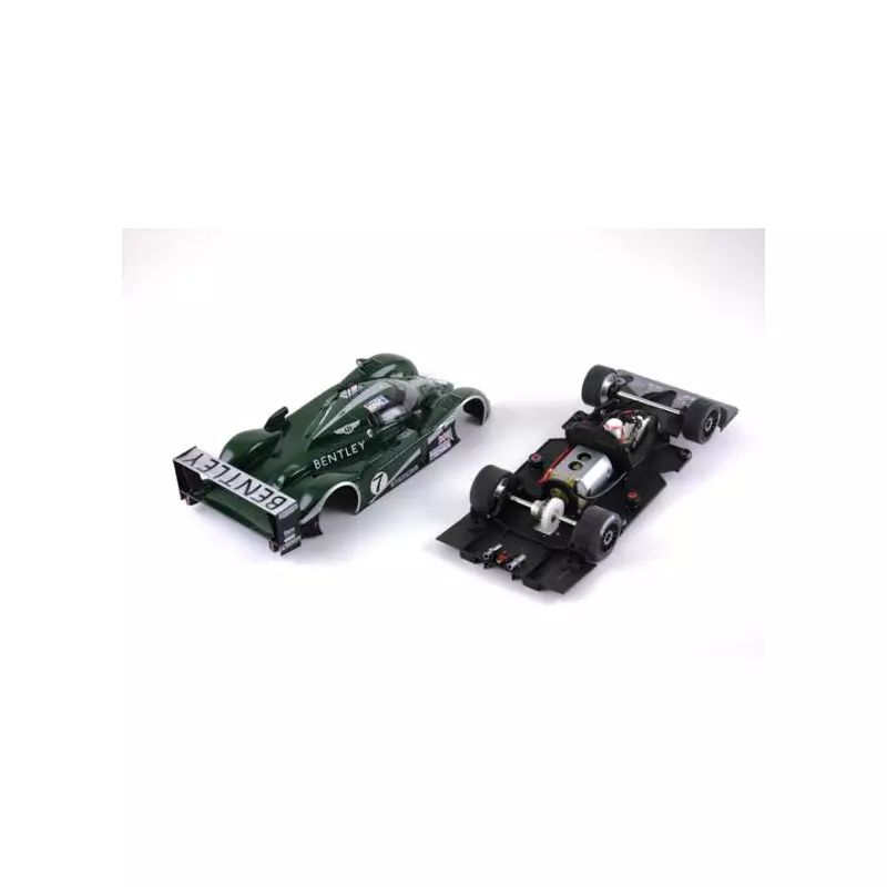 AUTOart 1/18 Scale Diecast - Bentley Speed 8 Le Mans 24h