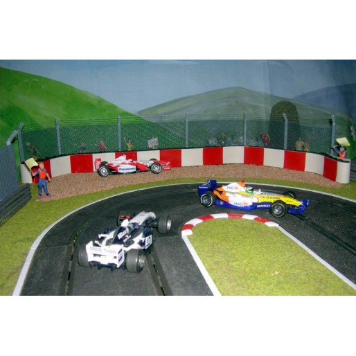 Slot Track Scenics A1-5 Tyres, Fences and Gravel Trap Pack
