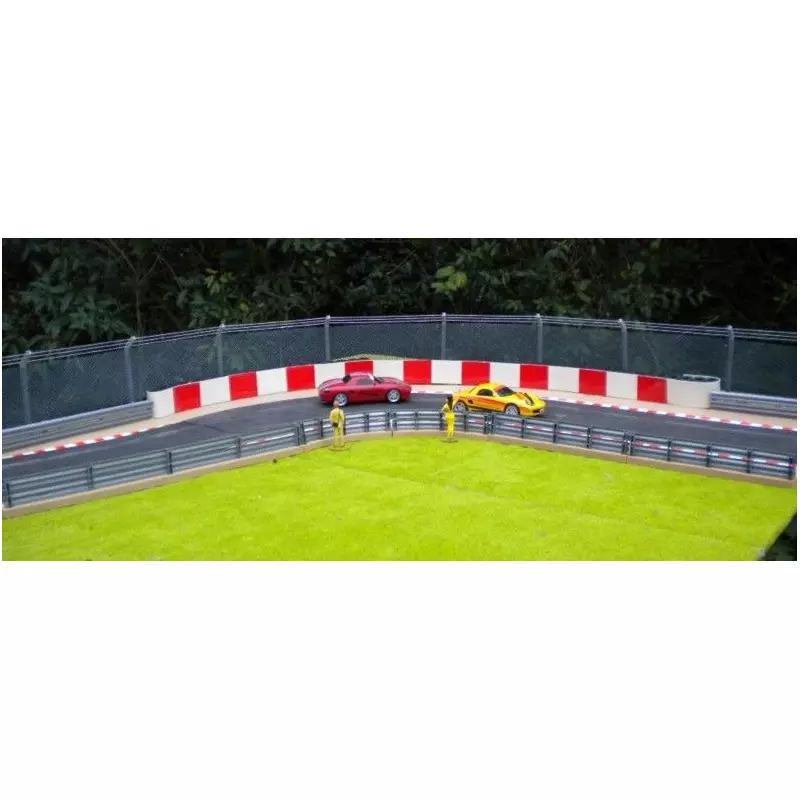 Slot Track Scenics A1-4 Tyres and Fences Pack