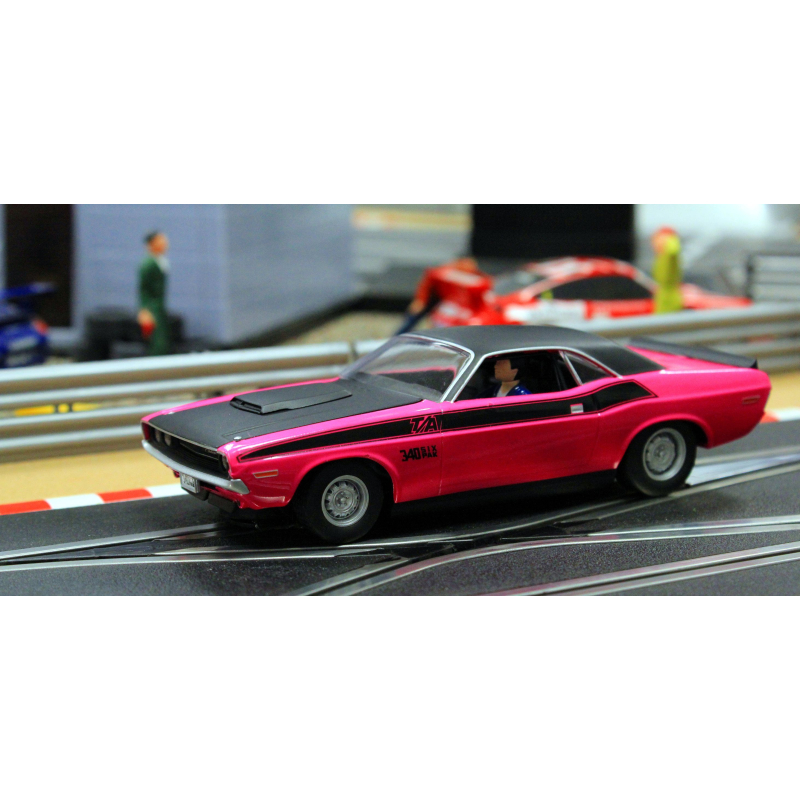 Scalextric C3537 Dodge Challenger T/A, Panther Pink
