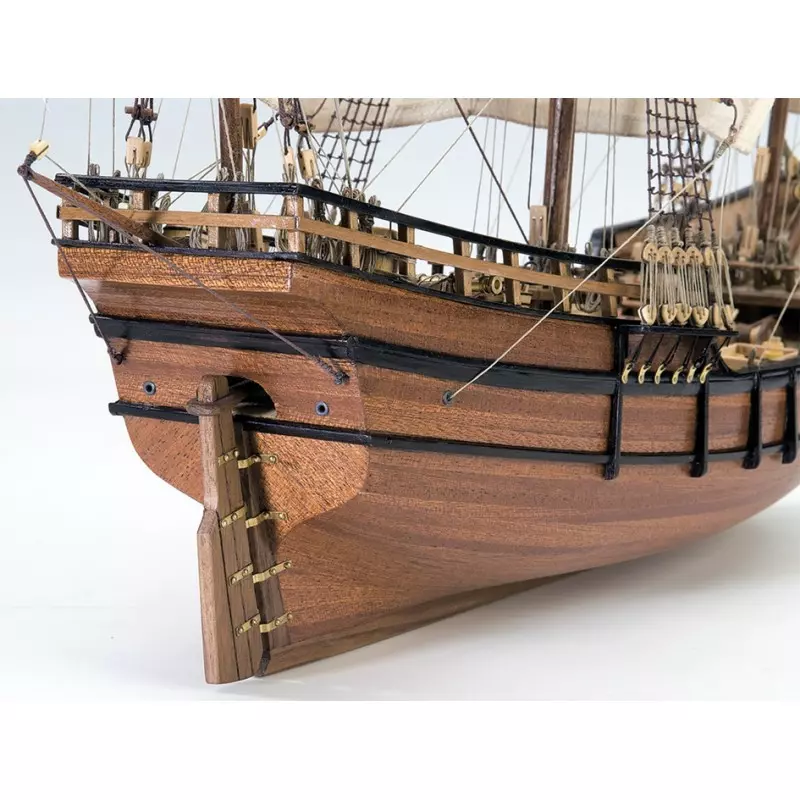 Artesanía Latina 22412 Wooden Model Ship: La Pinta Caravel 1/65