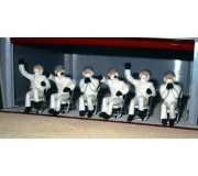 Slot Track Scenics Fig. 9 Seated Pit crew + 3 chairs Pack B