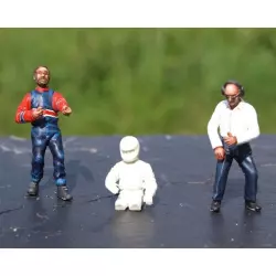 LE MANS miniatures Figurine Joest Porsche 1 pilote assis, 1 team manager, 1 tireur de corde