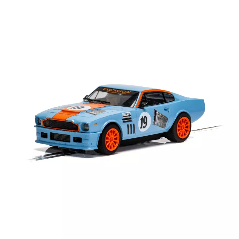 Scalextric C4209 Aston Martin V8 - Gulf Edition - Rikki Cann Racing