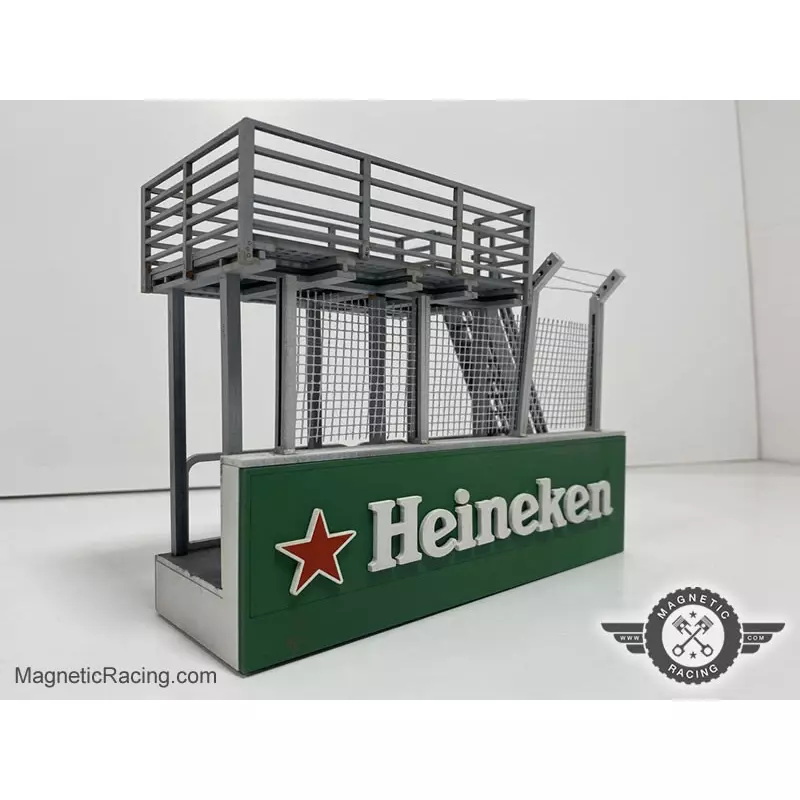Magnetic Racing 037p Pit Wall with Platform