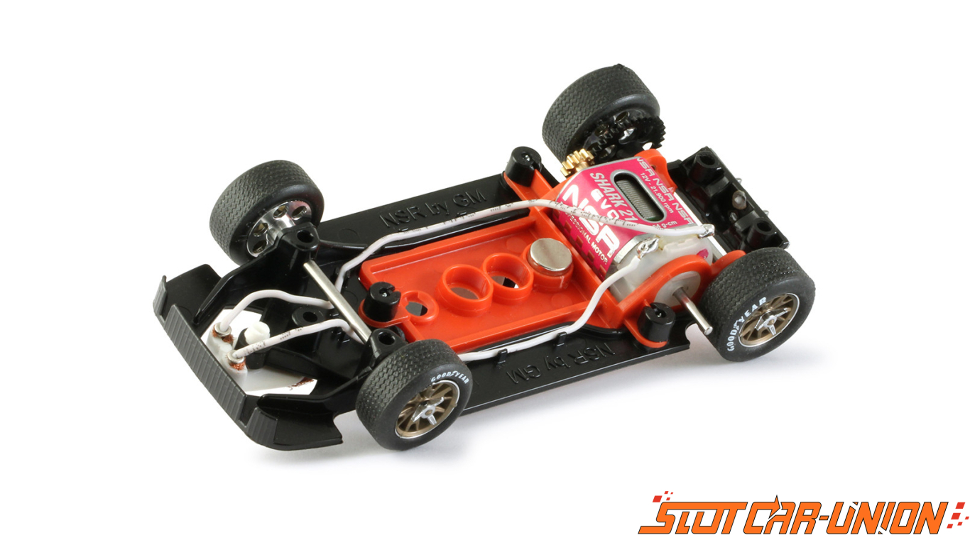 スロットカー　Ford GT40 MK I #6 NSR社製 NSR 0312SW Ford GT40 MkI Le Mans 1969 Gulf Edition, #7 1/32