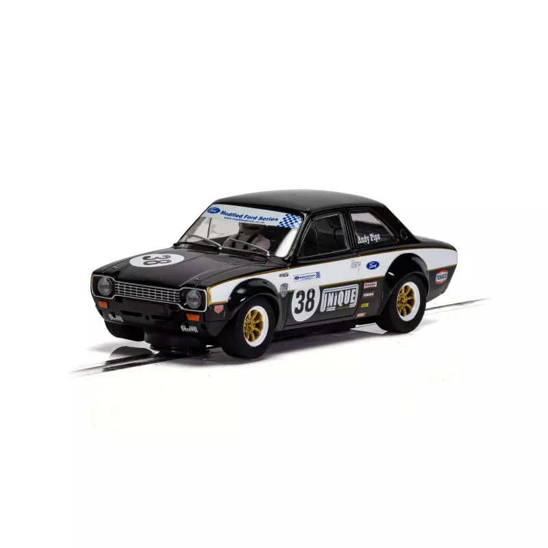 Scalextric C4237 Ford Escort MK1 - Andy Pipe Racing