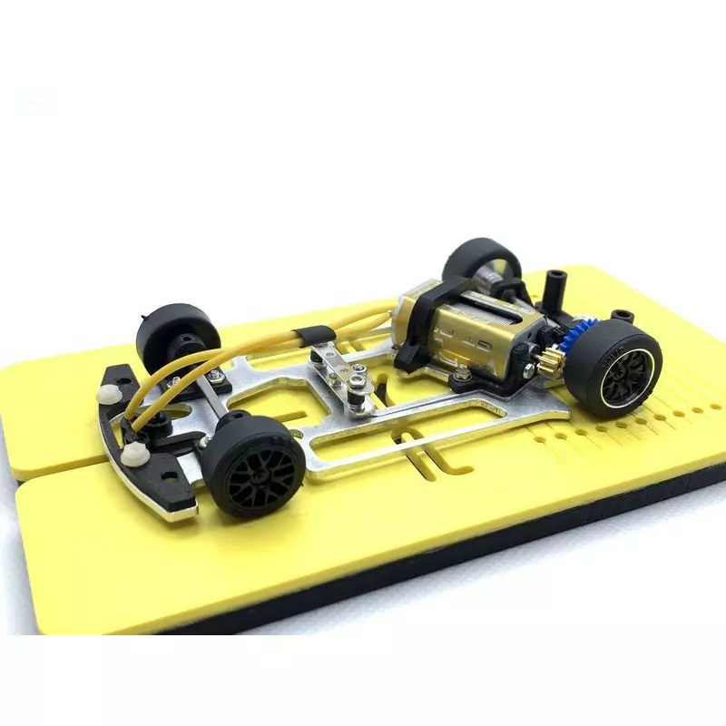  PRS 32678 Chassis Aston Martin Vantage GT3 Scalextric RTR