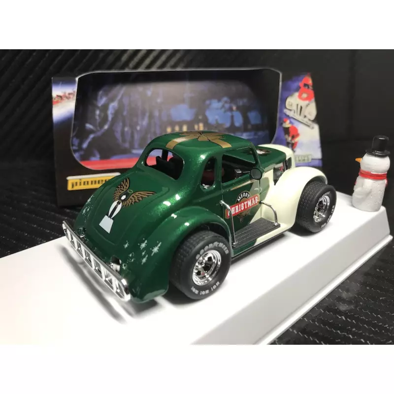 Pioneer P137 Santa Legends Racer '37 Dodge Coupe, Green/White