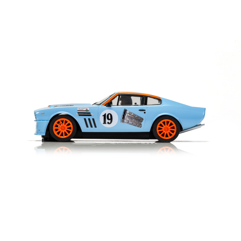 Scalextric C4209 Aston Martin V8 - Gulf Edition - Rikki Cann Racing
