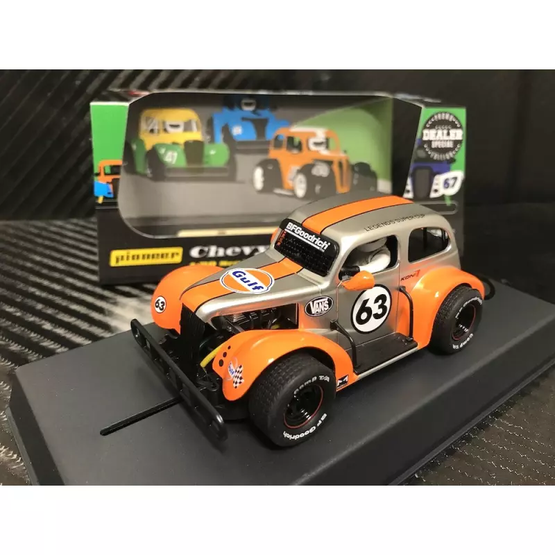 Pioneer P140-DS Legends Racer '37 Chevy Sedan, 'GULF' Dealer Special