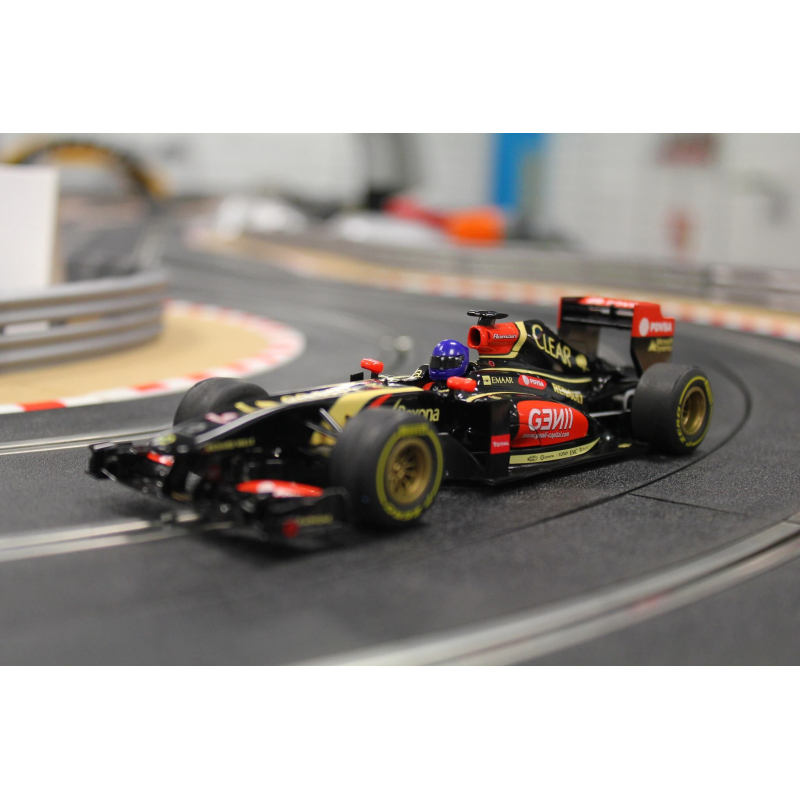 Scalextric C3518 Lotus F1 Team 2014