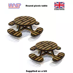 WASP Round picnic table