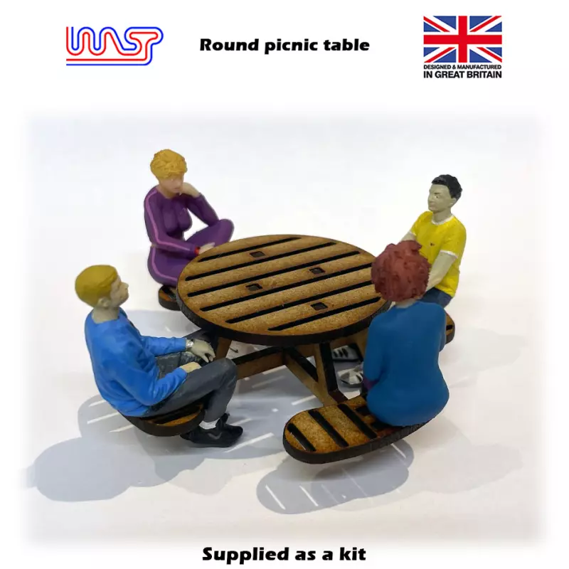 WASP Round picnic table