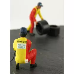 LE MANS miniatures Figurine Dominique, visseur de roue