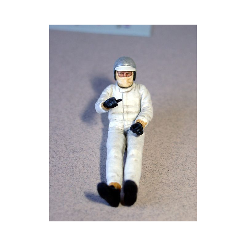                                     LE MANS miniatures Figure Driver sitting in the car of the 60/70’s