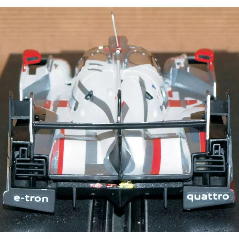 LE MANS miniatures Audi R18 e-tron Quattro Le Mans 2013