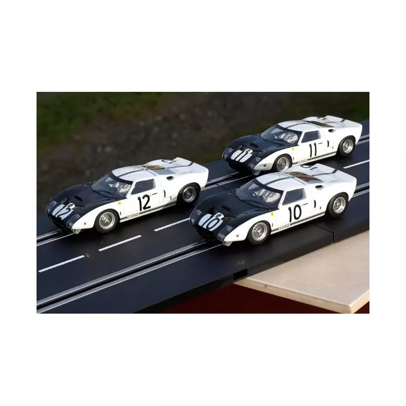 LE MANS miniatures Ford GT40 Le Mans 1964