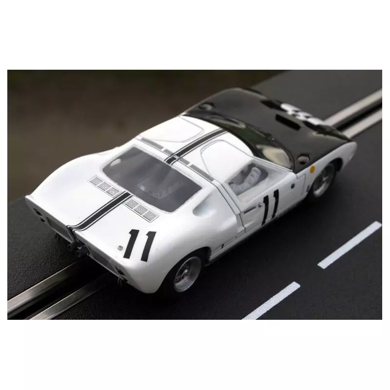 LE MANS miniatures Ford GT40 Le Mans 1964